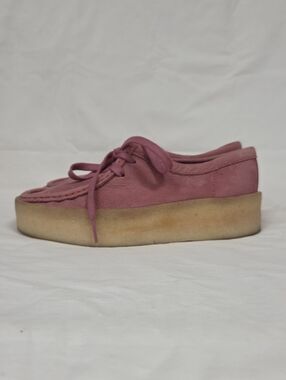 Clarks Originals Pink Suede Cup Wallabees 6.5